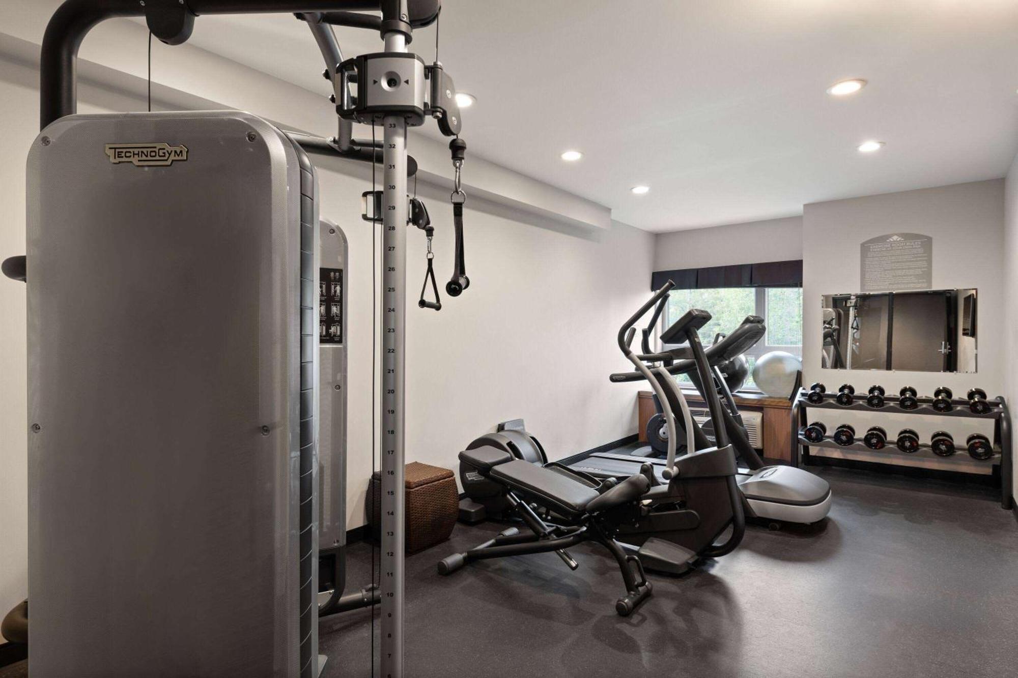 Microtel Inn & Suites By Wyndham Kirkland Lake Esterno foto