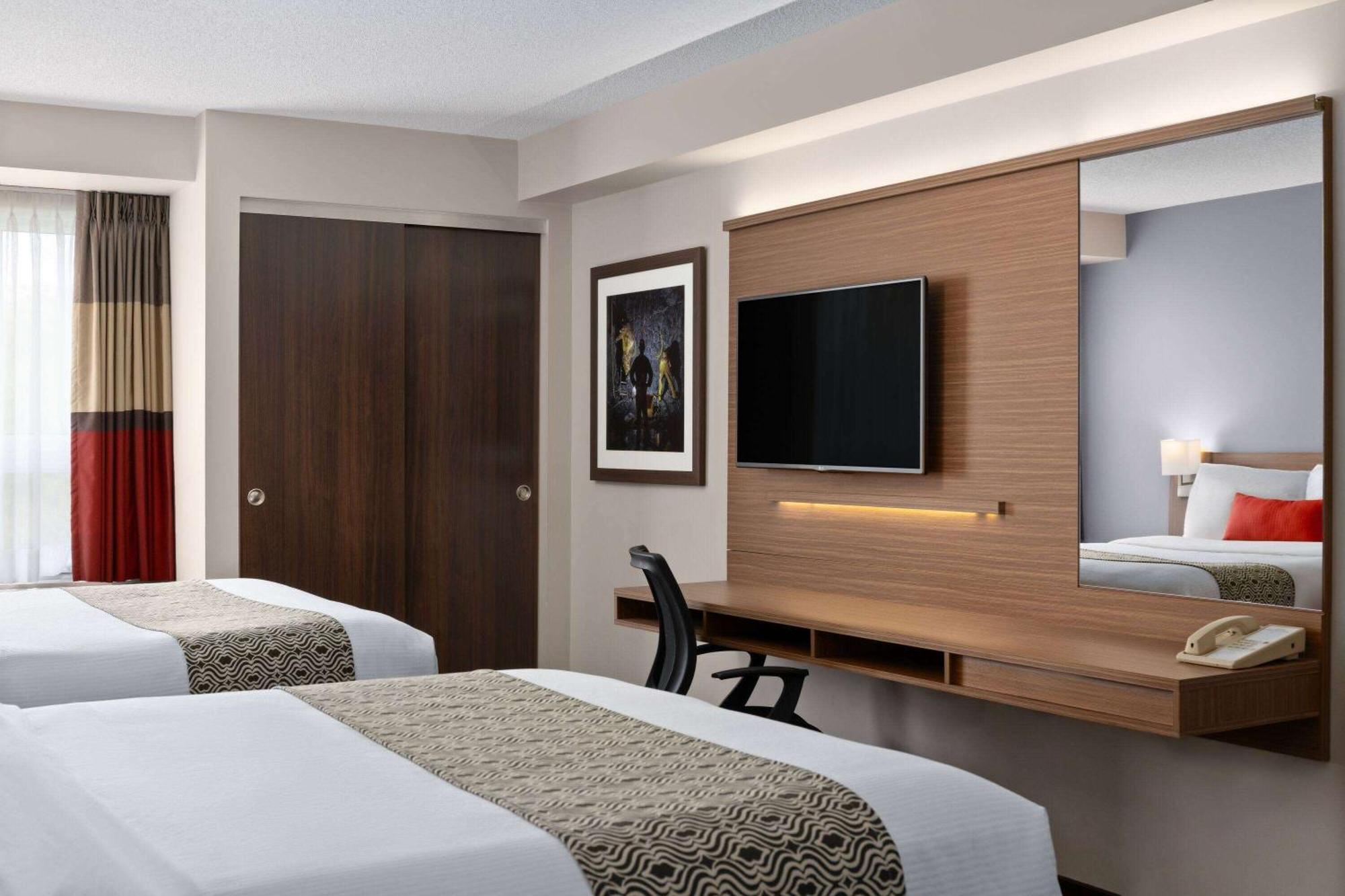 Microtel Inn & Suites By Wyndham Kirkland Lake Esterno foto