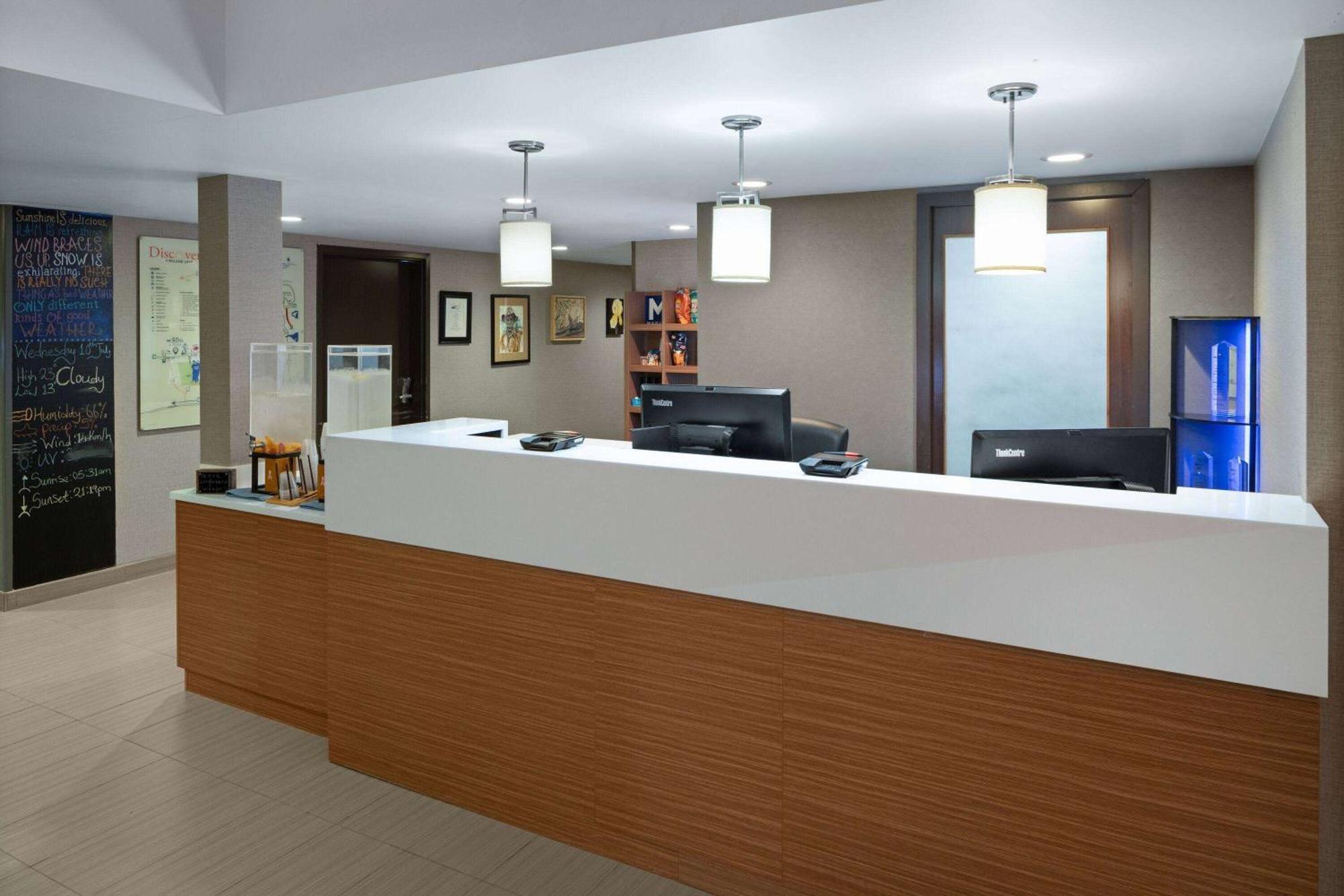 Microtel Inn & Suites By Wyndham Kirkland Lake Esterno foto