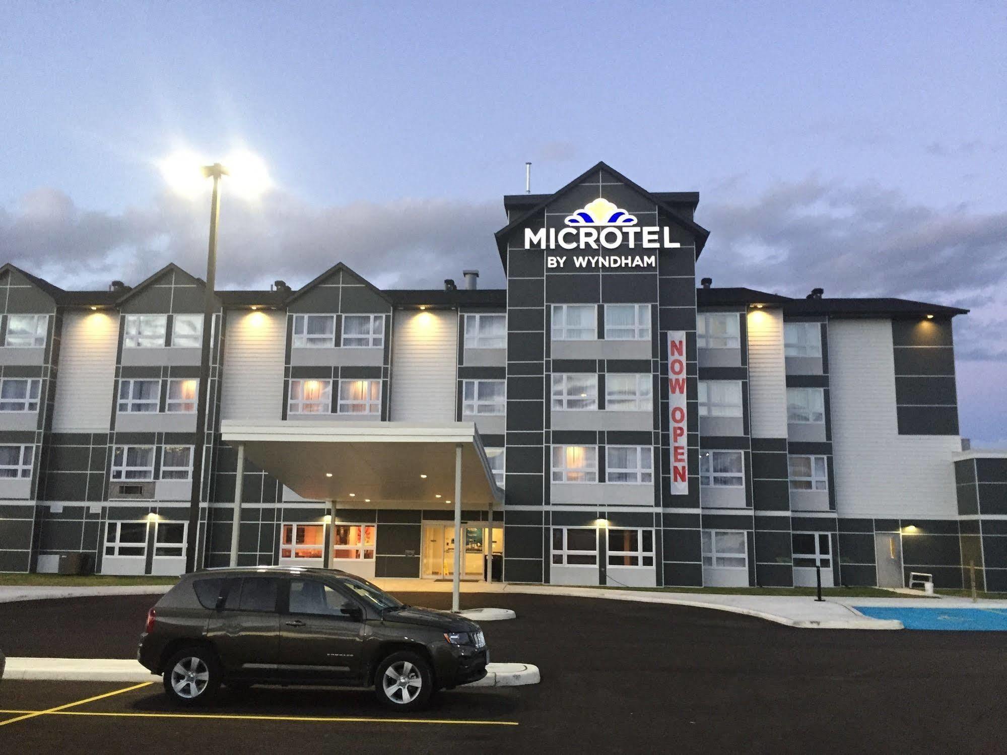 Microtel Inn & Suites By Wyndham Kirkland Lake Esterno foto