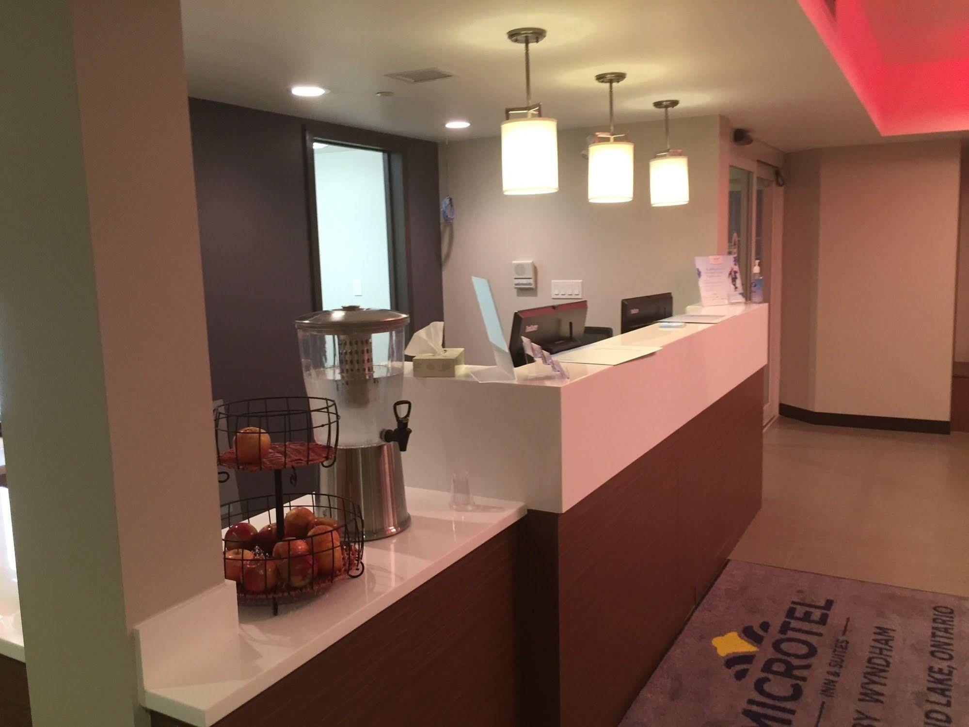 Microtel Inn & Suites By Wyndham Kirkland Lake Esterno foto