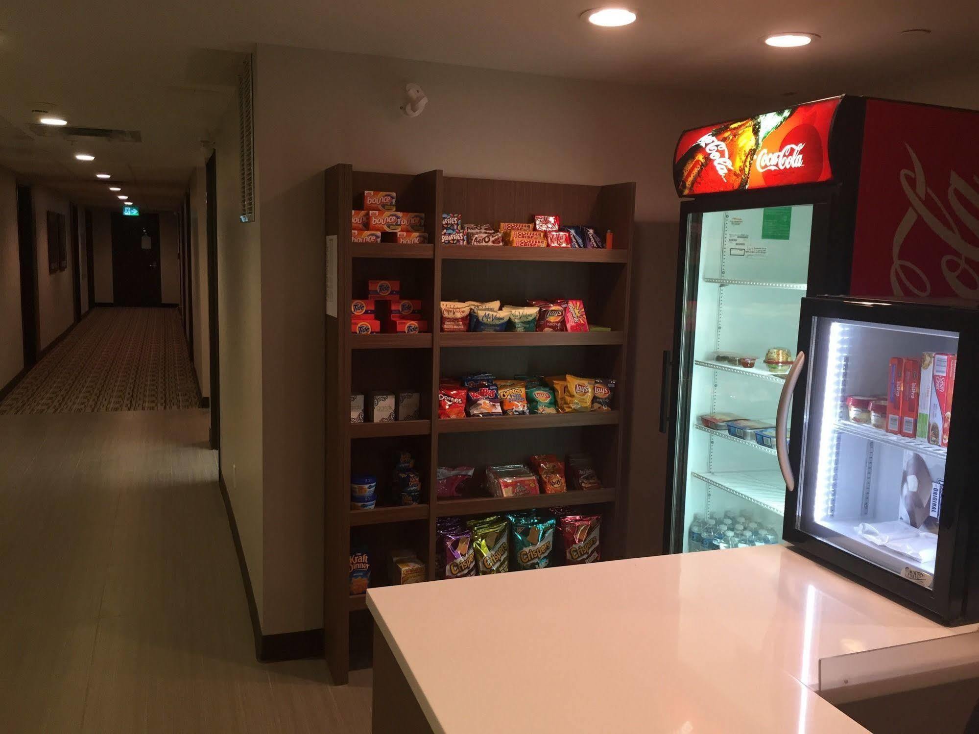 Microtel Inn & Suites By Wyndham Kirkland Lake Esterno foto